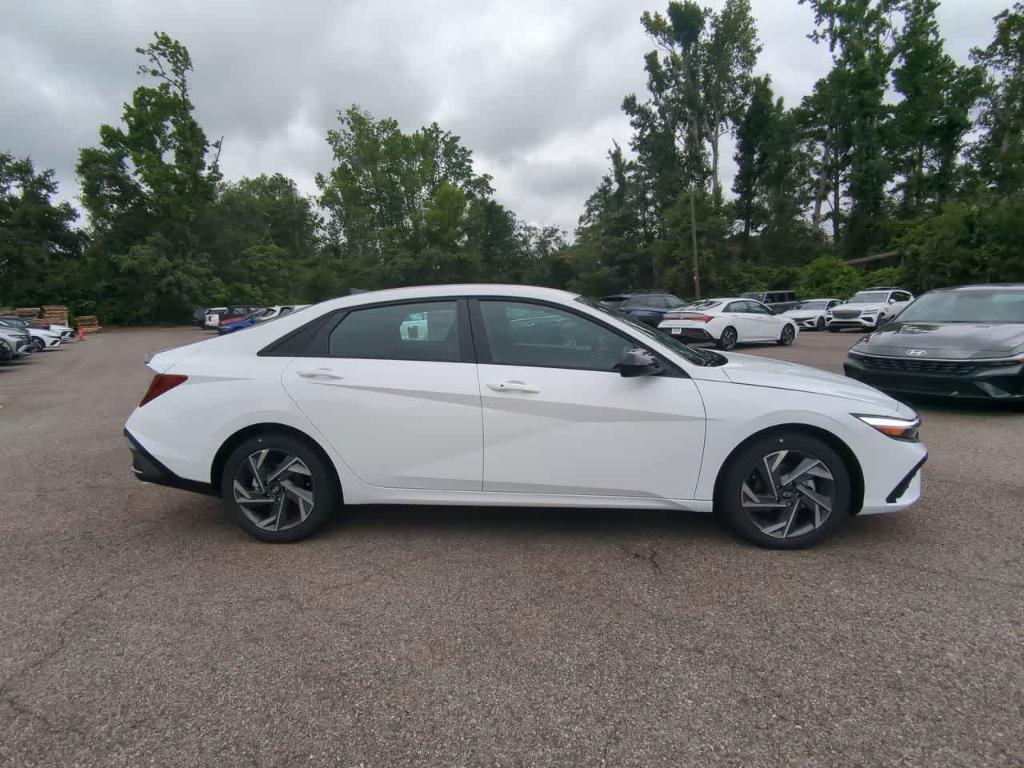 new 2025 Hyundai Elantra car, priced at $24,238
