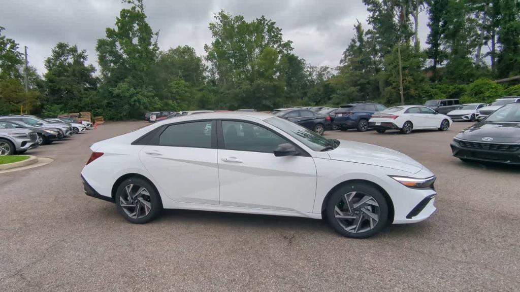 new 2025 Hyundai Elantra car, priced at $24,238