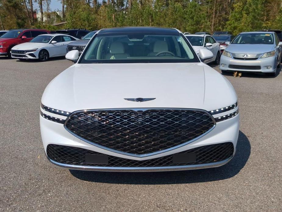 new 2025 Genesis G90 car, priced at $102,585