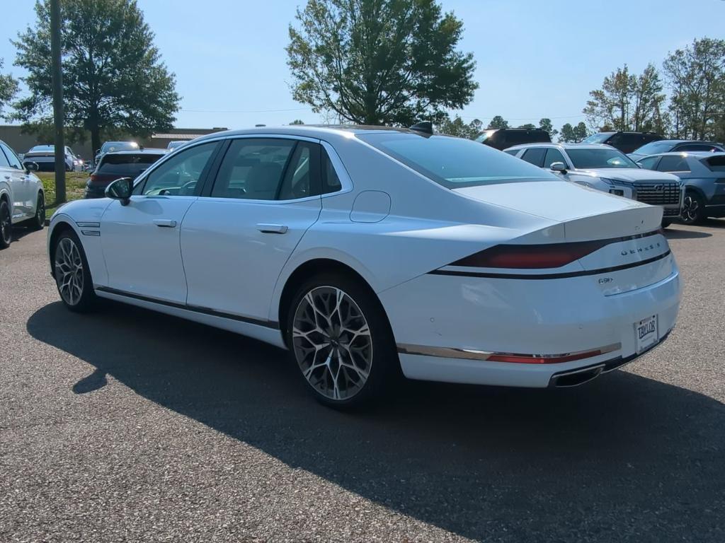 new 2025 Genesis G90 car, priced at $102,585