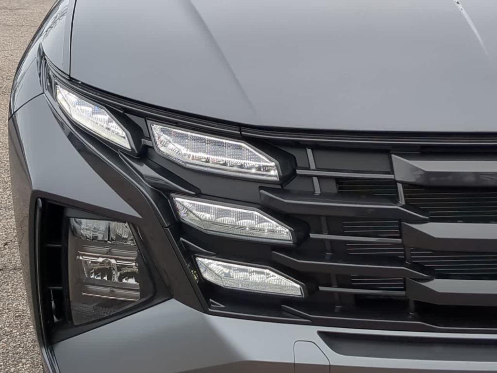 new 2025 Hyundai TUCSON Hybrid car, priced at $38,350