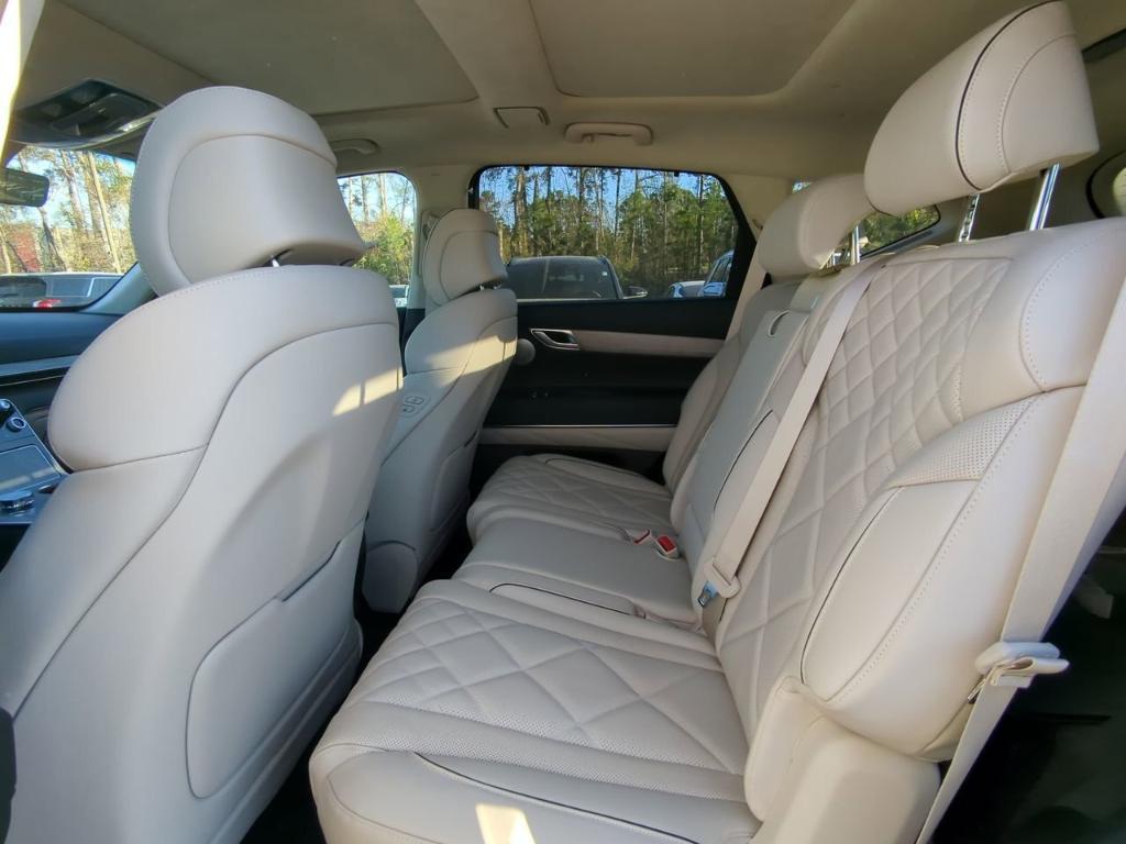 new 2025 Genesis GV80 car, priced at $83,745