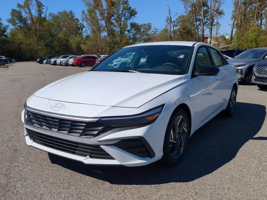 new 2025 Hyundai Elantra car, priced at $24,270
