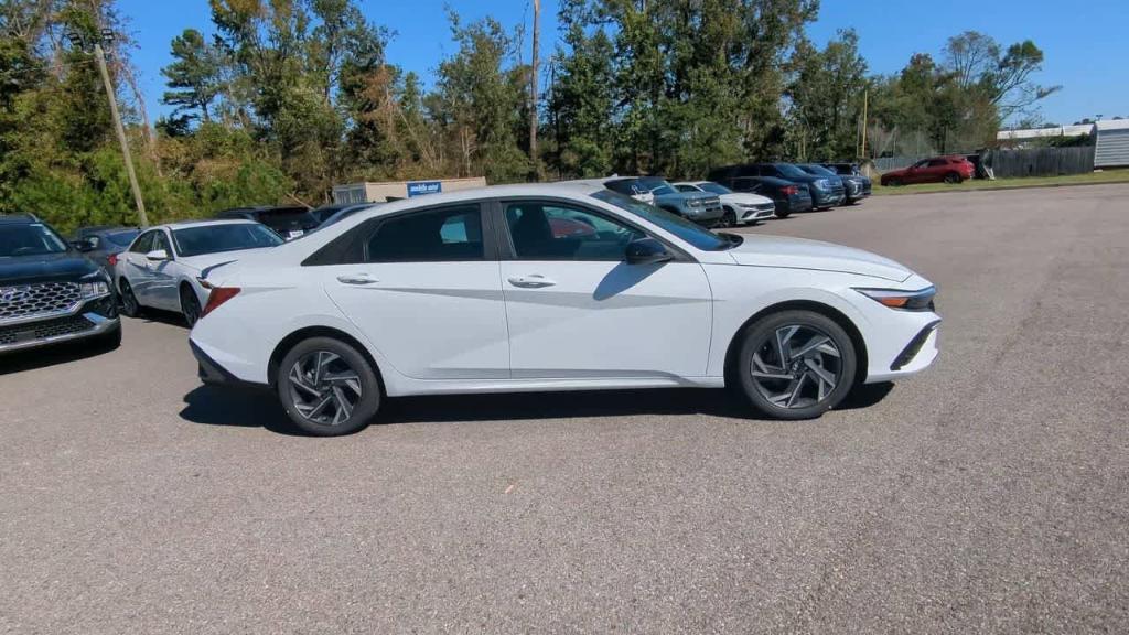 new 2025 Hyundai Elantra car, priced at $24,270