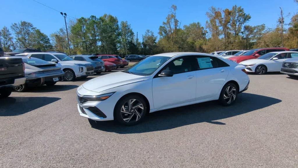 new 2025 Hyundai Elantra car, priced at $24,270