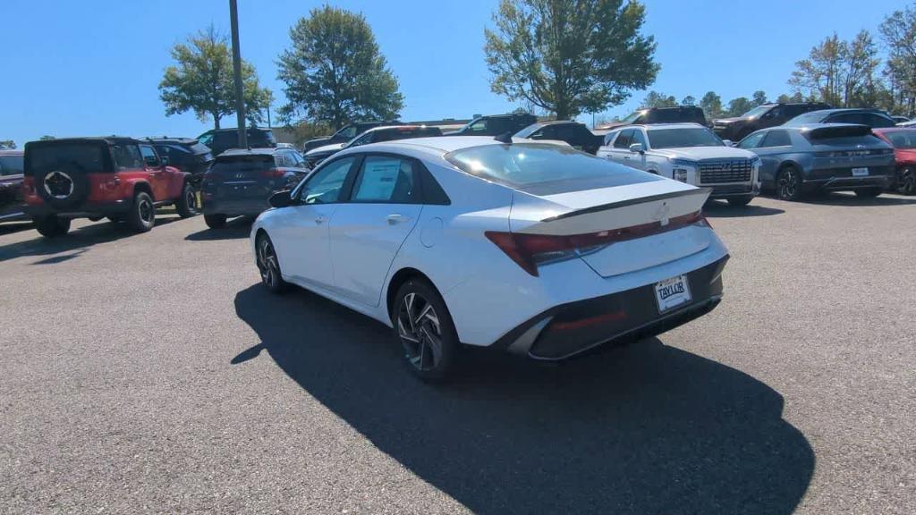 new 2025 Hyundai Elantra car, priced at $24,270