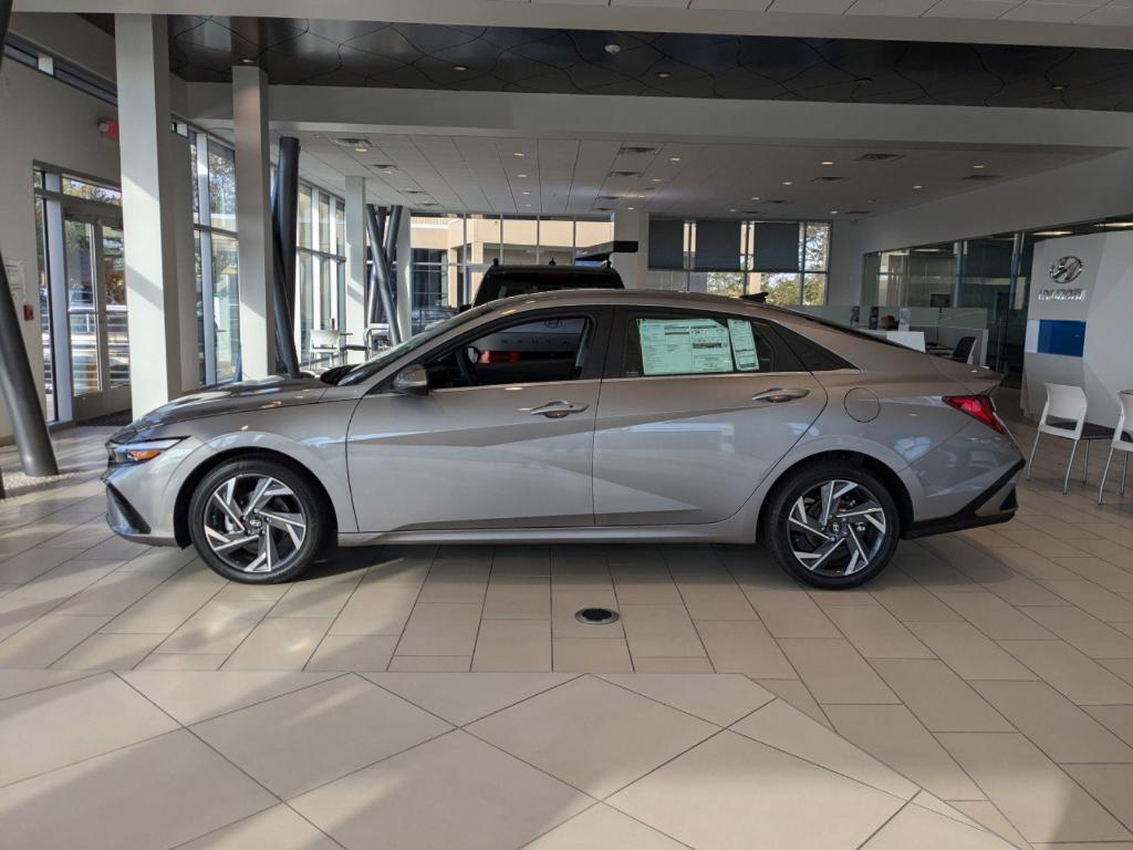 new 2025 Hyundai Elantra car, priced at $27,020