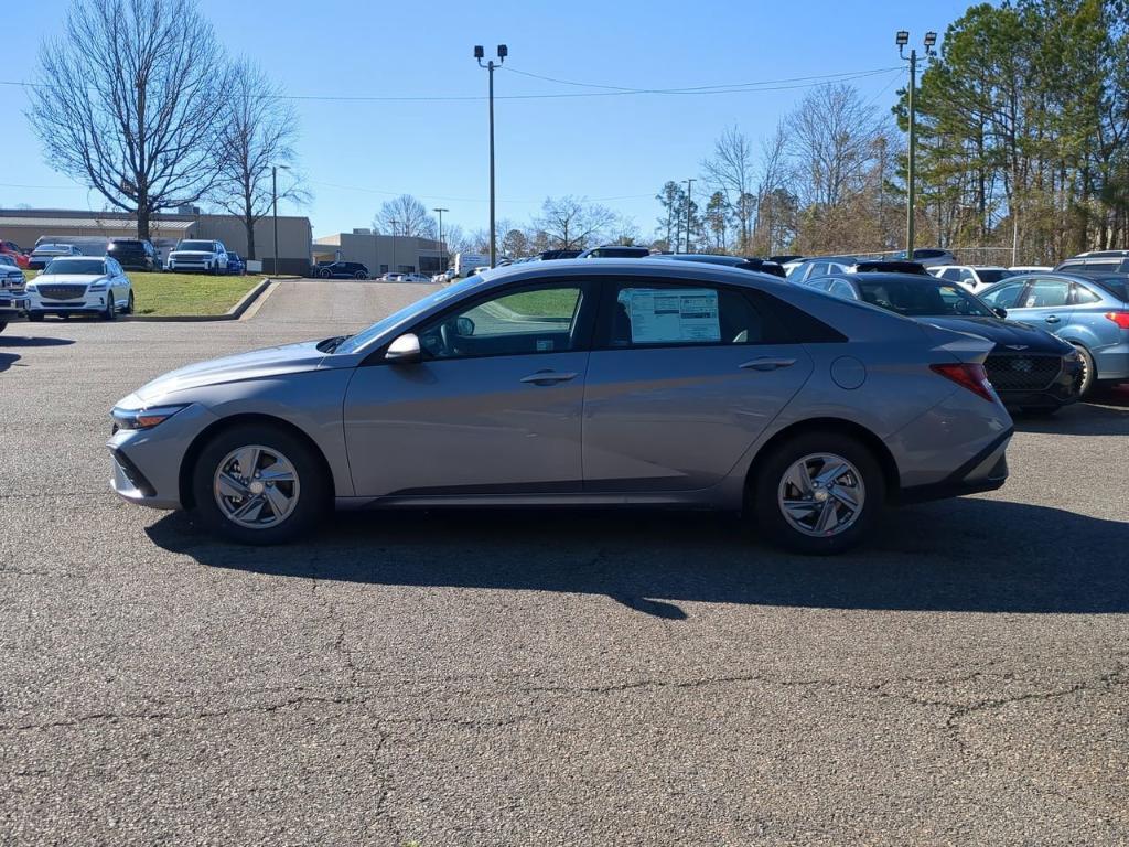 new 2025 Hyundai Elantra car, priced at $23,520