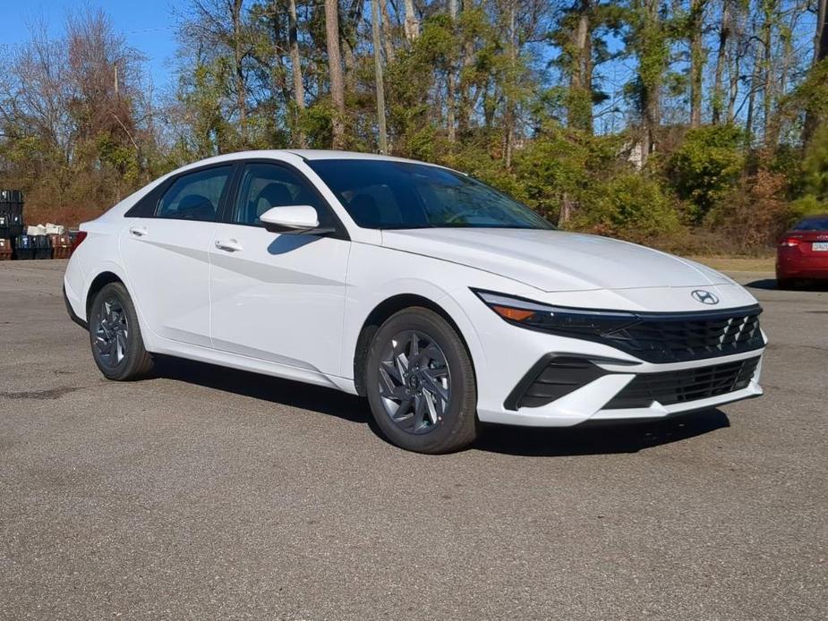 new 2024 Hyundai Elantra car, priced at $25,535