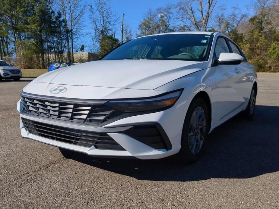 new 2024 Hyundai Elantra car, priced at $25,535