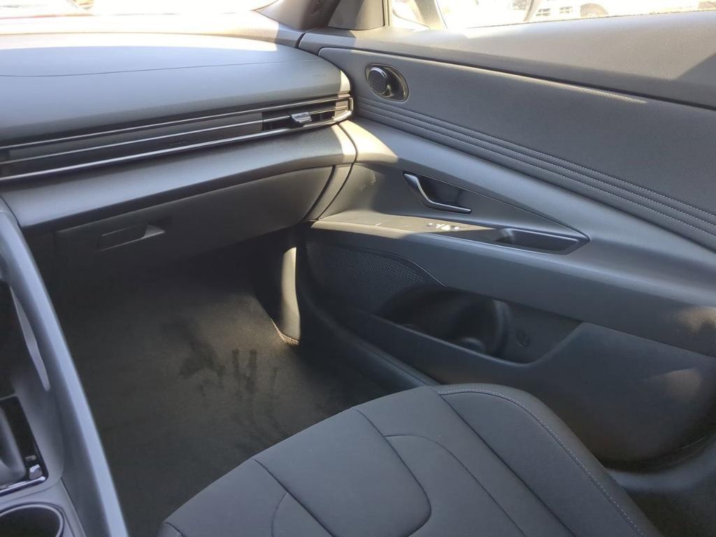new 2025 Hyundai Elantra car, priced at $25,395