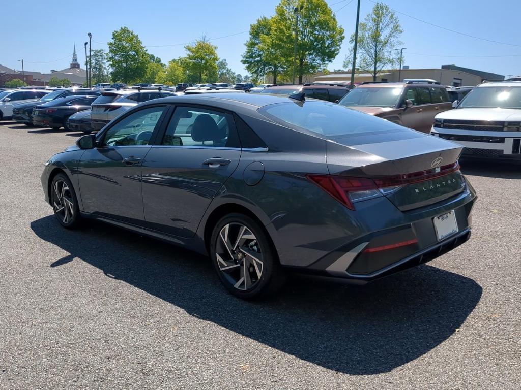 new 2025 Hyundai Elantra car, priced at $27,340