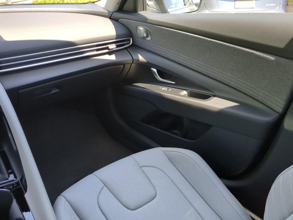 new 2025 Hyundai Elantra car, priced at $27,340
