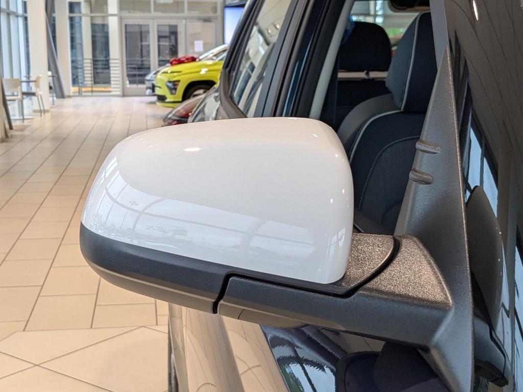 new 2025 Hyundai Venue car, priced at $25,420