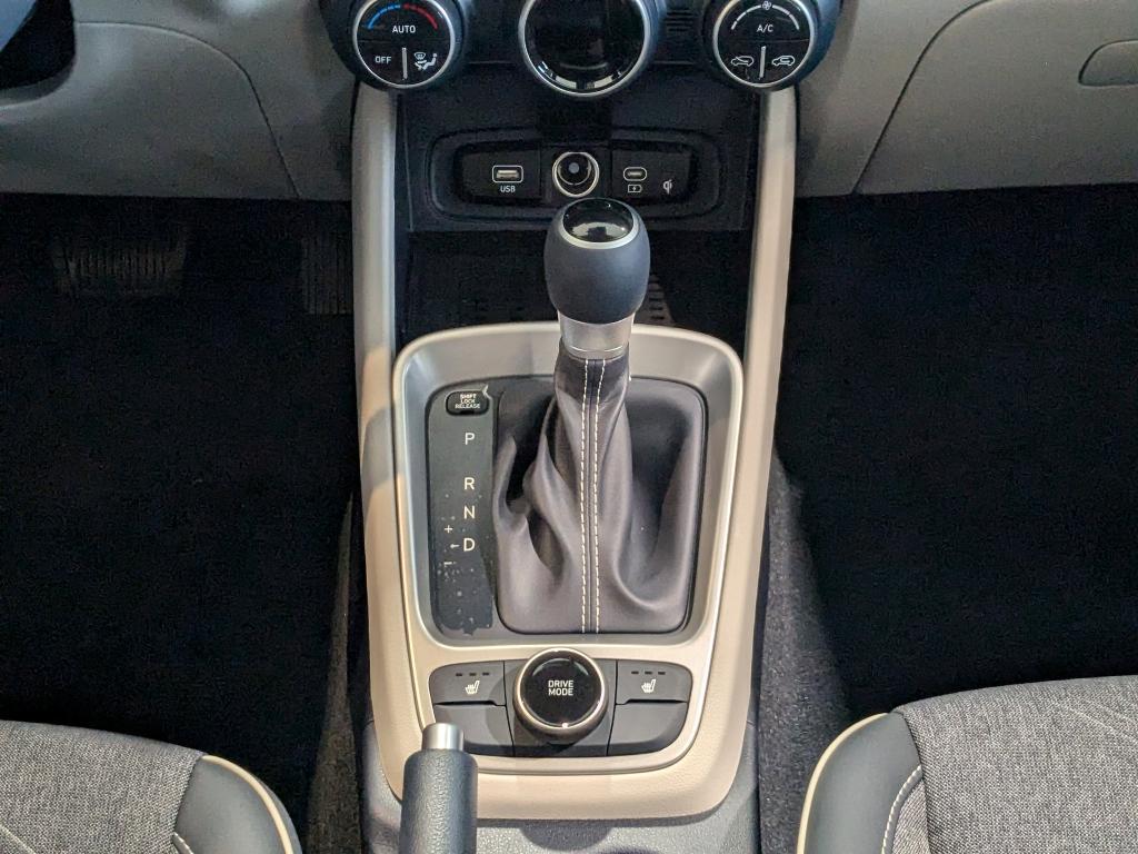 new 2025 Hyundai Venue car, priced at $25,420