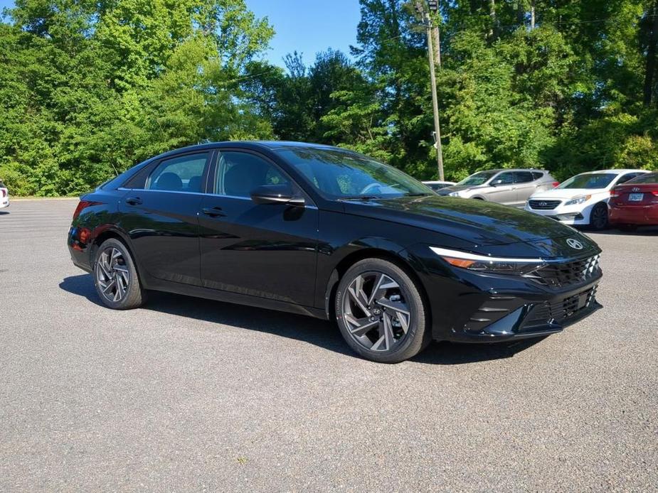 new 2024 Hyundai Elantra car, priced at $26,785