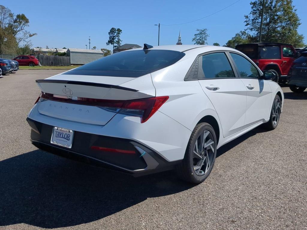 new 2025 Hyundai Elantra car, priced at $25,035