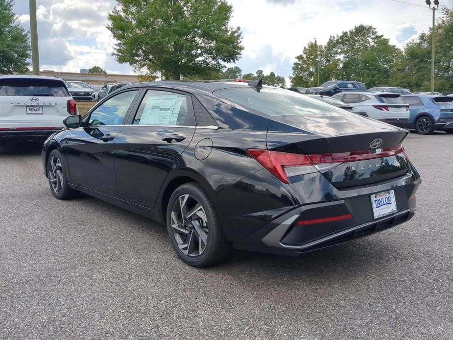 new 2024 Hyundai Elantra car, priced at $27,035