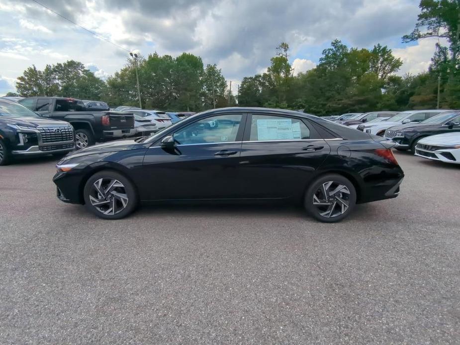 new 2024 Hyundai Elantra car, priced at $27,035