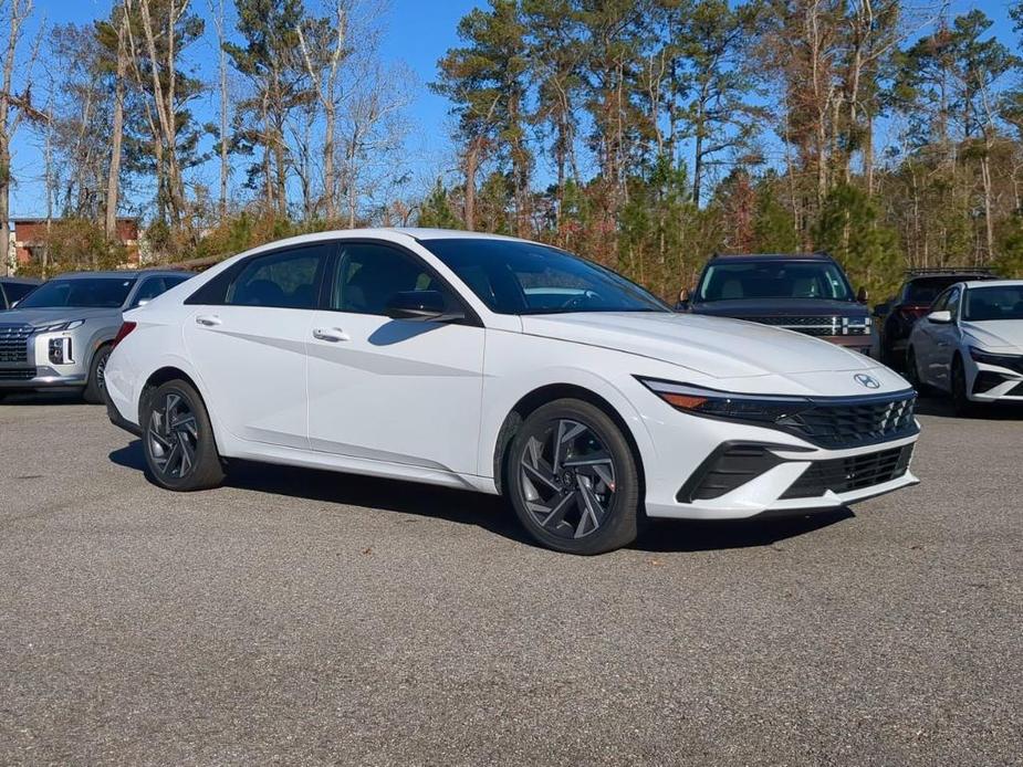 new 2025 Hyundai Elantra HEV car, priced at $29,145