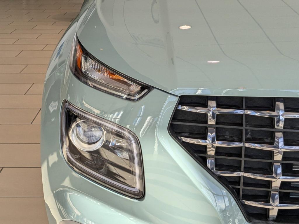 new 2025 Hyundai Venue car, priced at $25,540