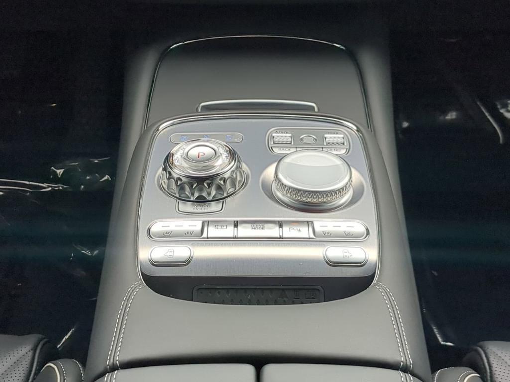 new 2024 Genesis G90 car, priced at $94,988