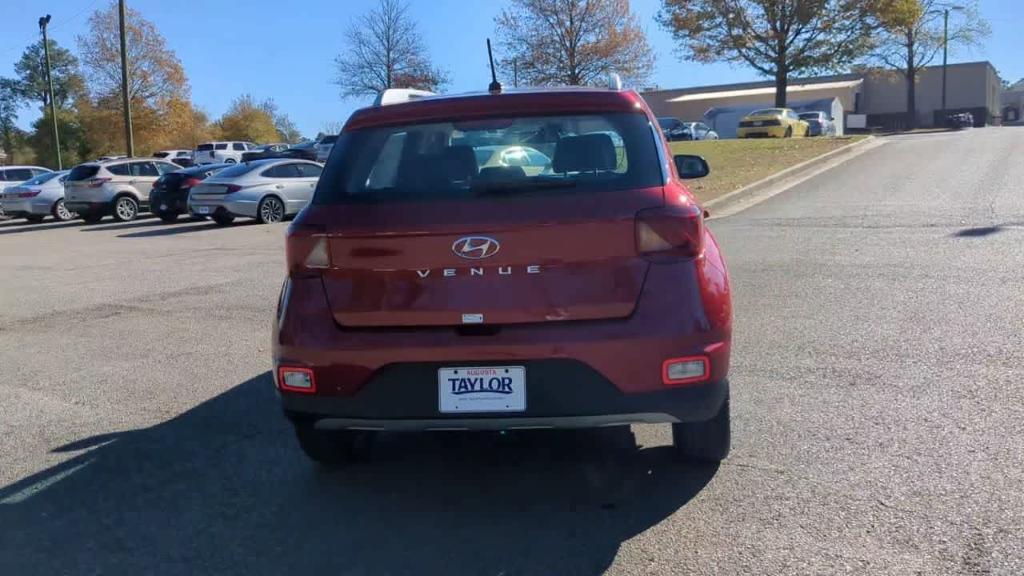 new 2025 Hyundai Venue car, priced at $24,738