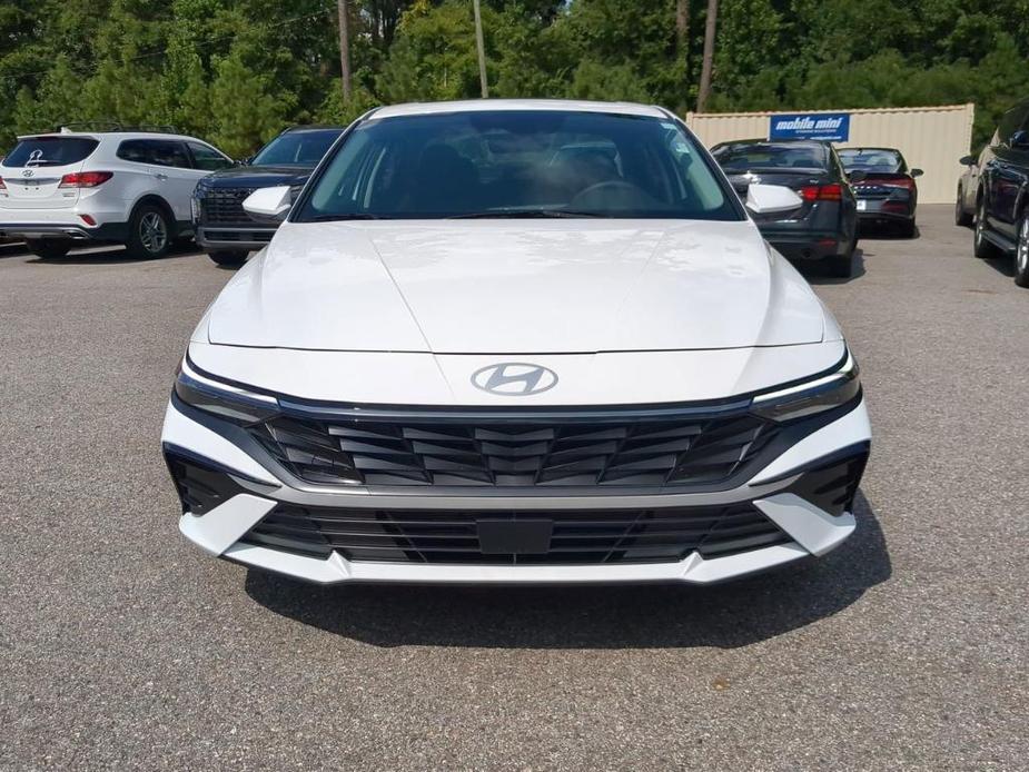 new 2024 Hyundai Elantra car, priced at $27,530