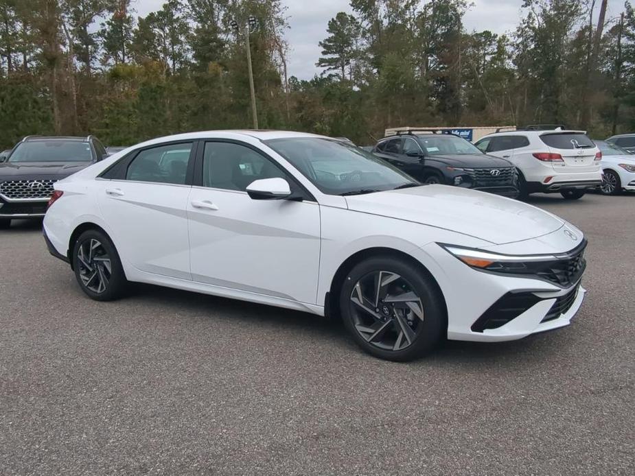 new 2025 Hyundai Elantra car, priced at $28,685