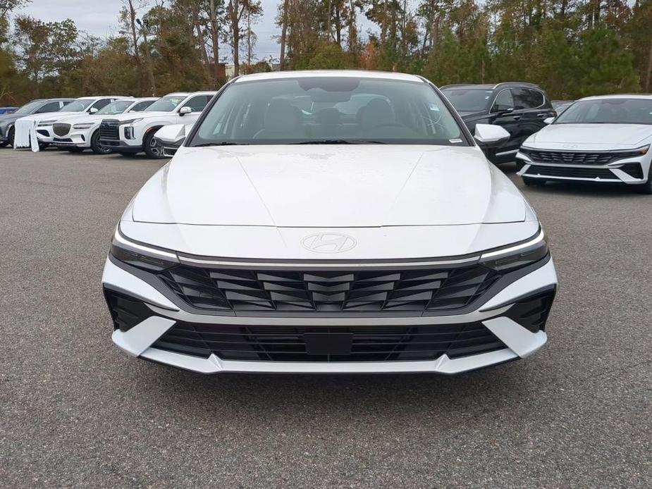 new 2025 Hyundai Elantra car, priced at $28,685