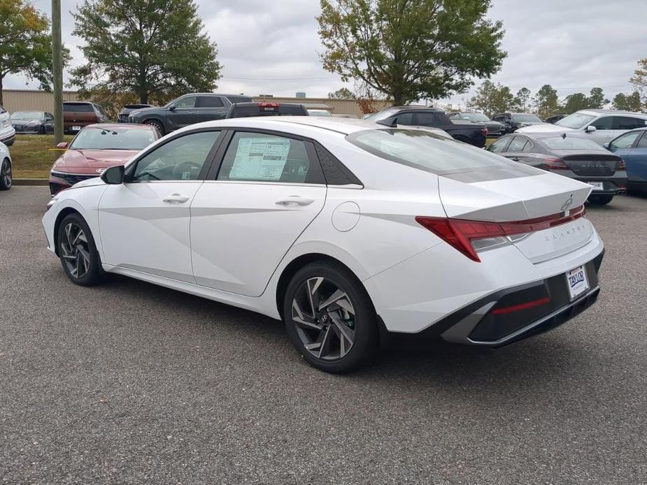 new 2025 Hyundai Elantra car, priced at $28,685