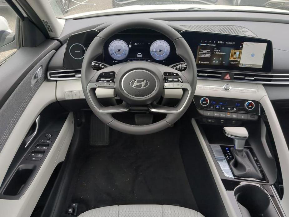 new 2025 Hyundai Elantra car, priced at $28,685