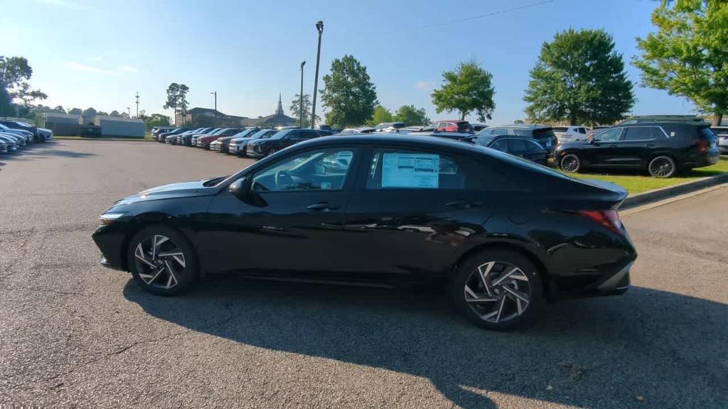 new 2025 Hyundai Elantra car, priced at $24,138