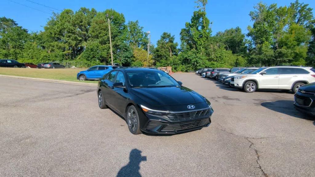 new 2025 Hyundai Elantra car, priced at $24,138