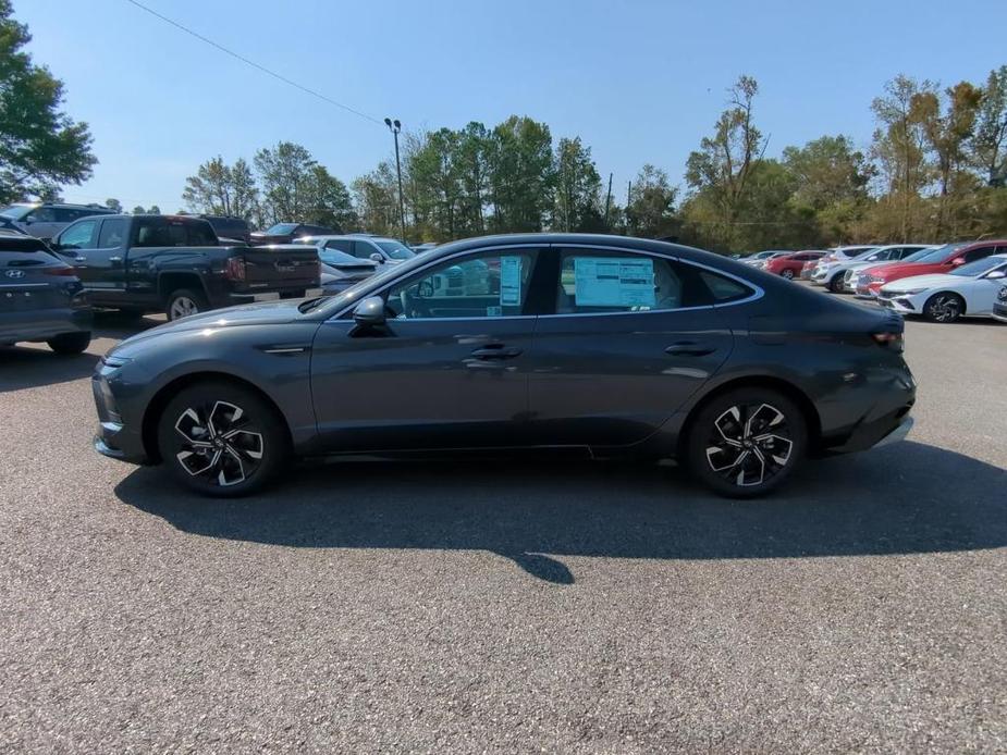 new 2024 Hyundai Sonata car, priced at $29,205