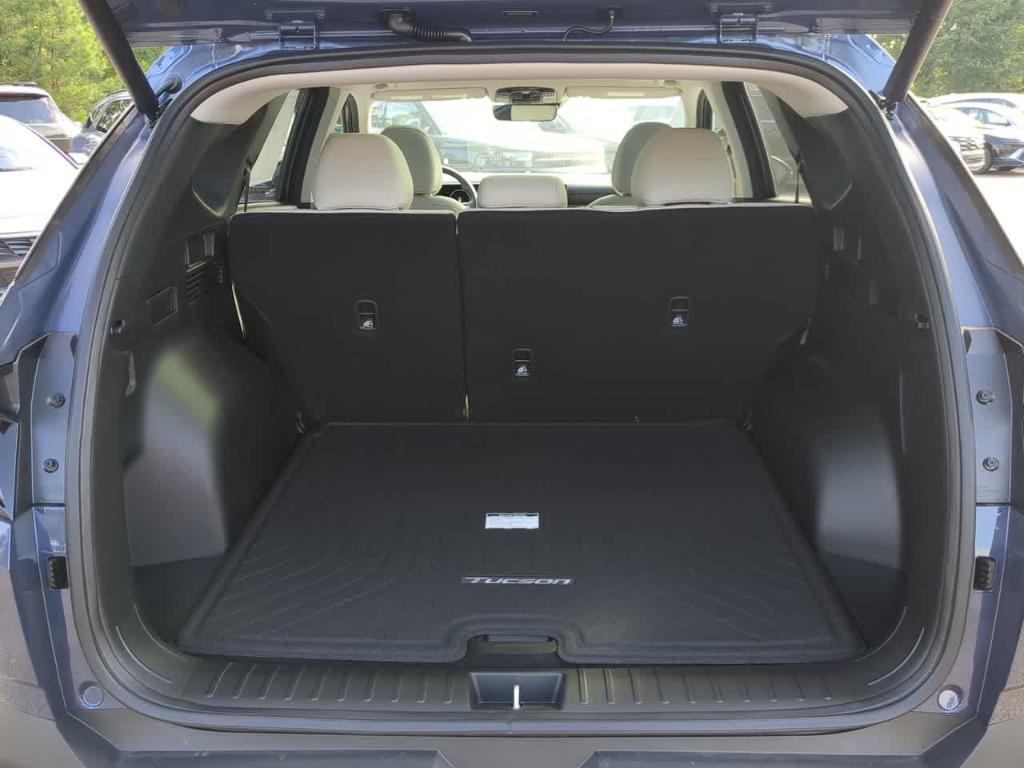 new 2025 Hyundai Tucson car, priced at $40,930
