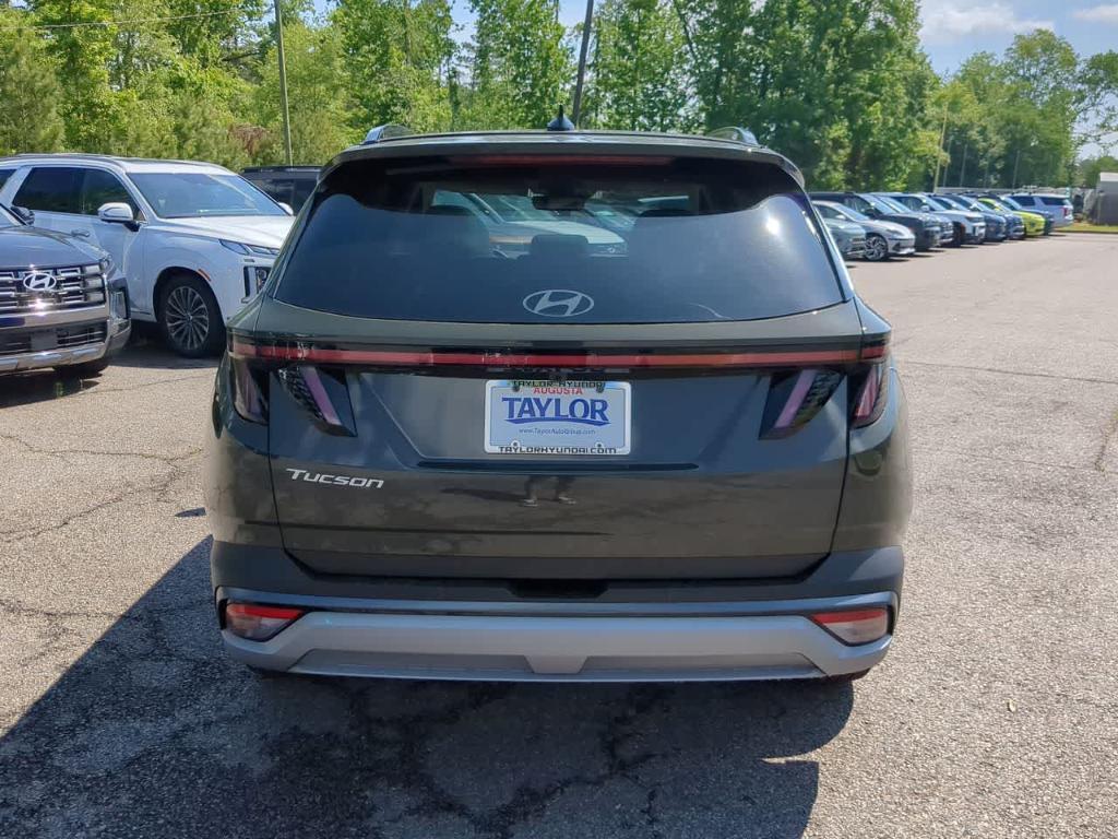 new 2025 Hyundai Tucson car, priced at $39,060