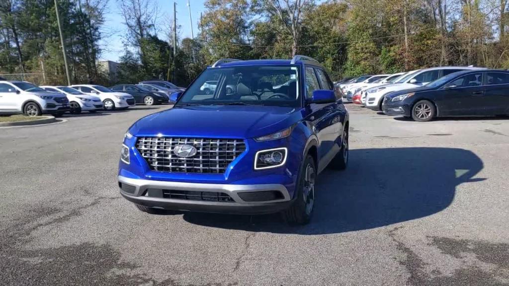 new 2024 Hyundai Venue car, priced at $25,075