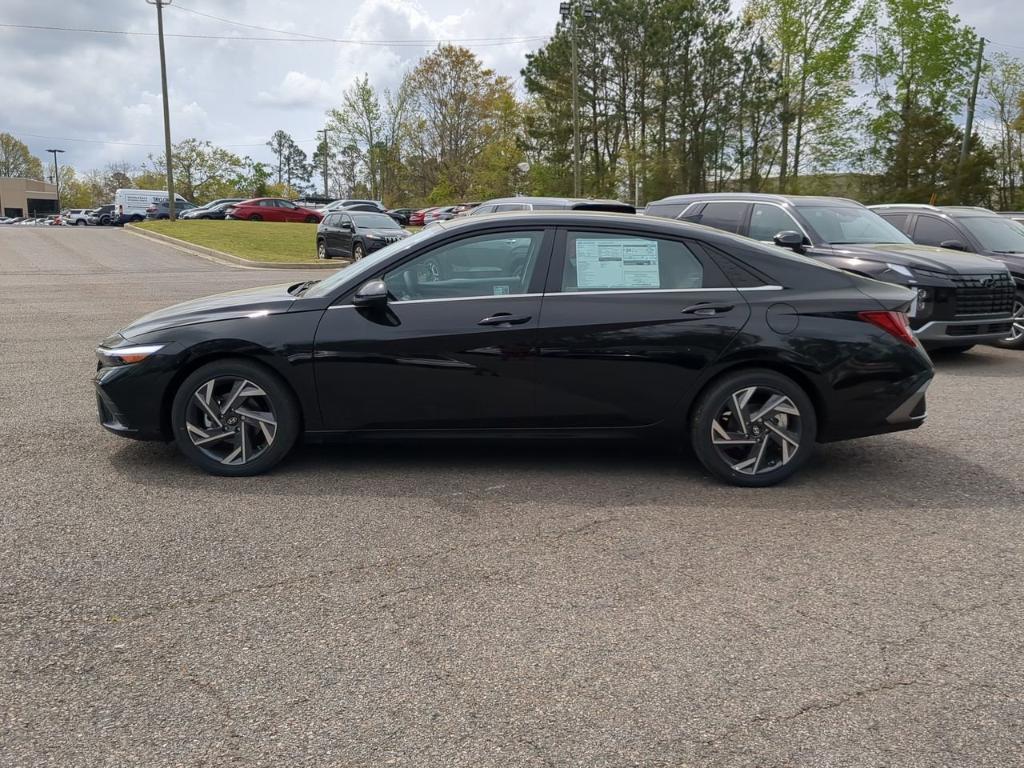 new 2025 Hyundai Elantra car, priced at $27,185