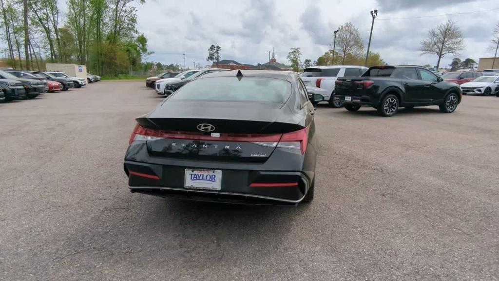 new 2025 Hyundai Elantra car, priced at $28,435
