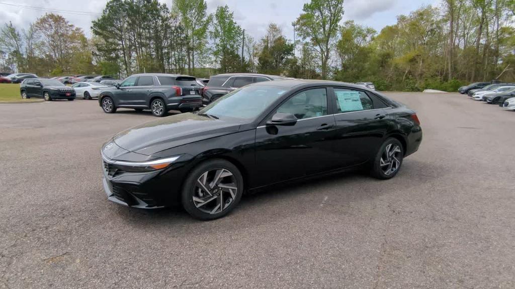 new 2025 Hyundai Elantra car, priced at $28,435