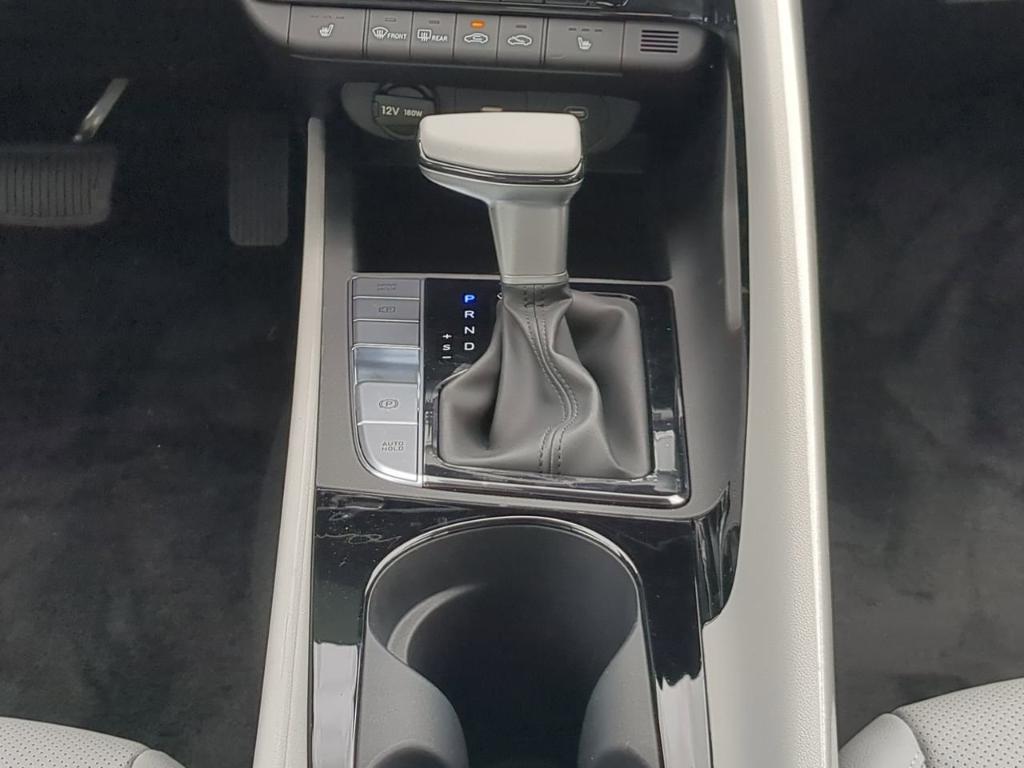 new 2025 Hyundai Elantra car, priced at $27,185