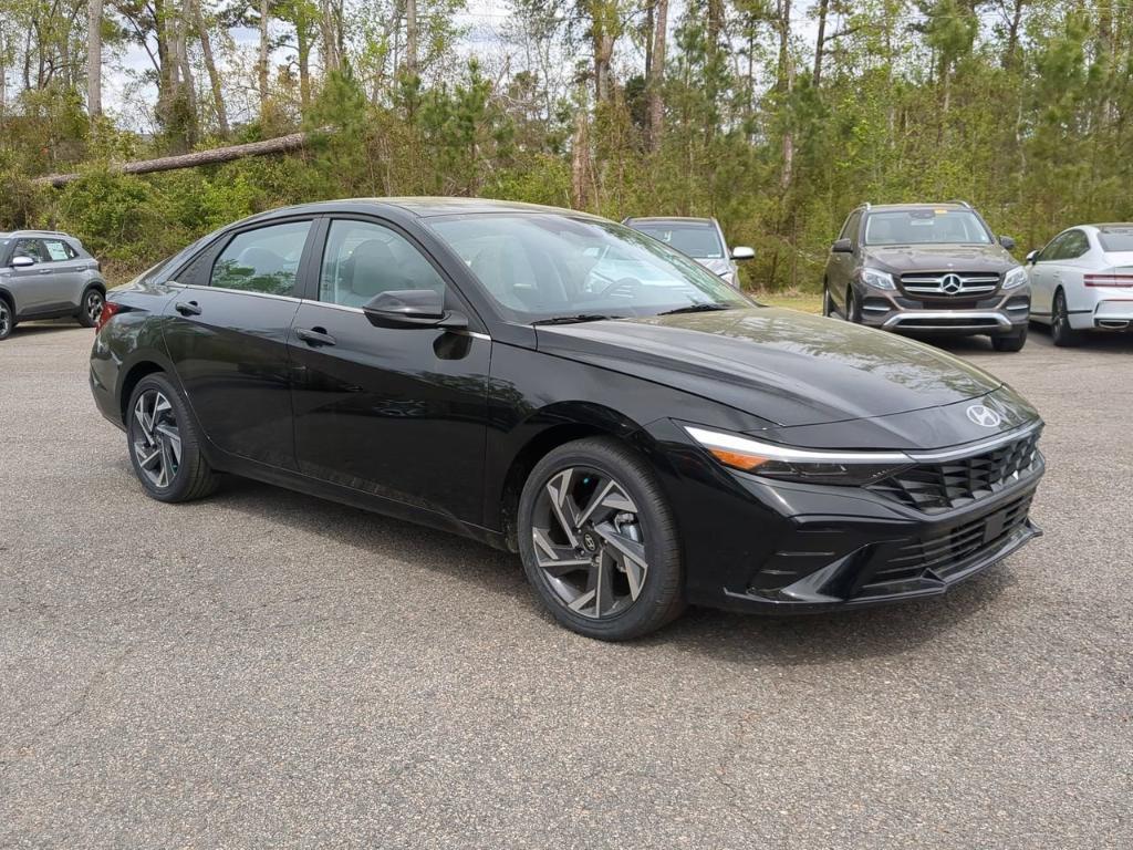 new 2025 Hyundai Elantra car, priced at $27,185