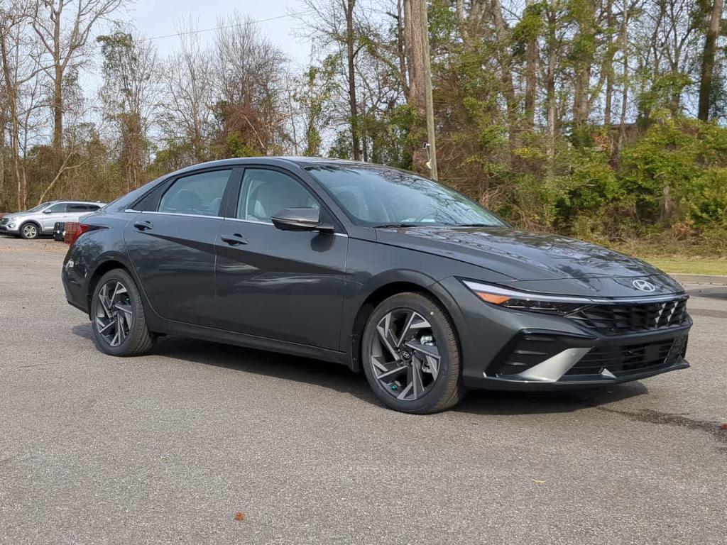 new 2025 Hyundai Elantra car, priced at $28,630