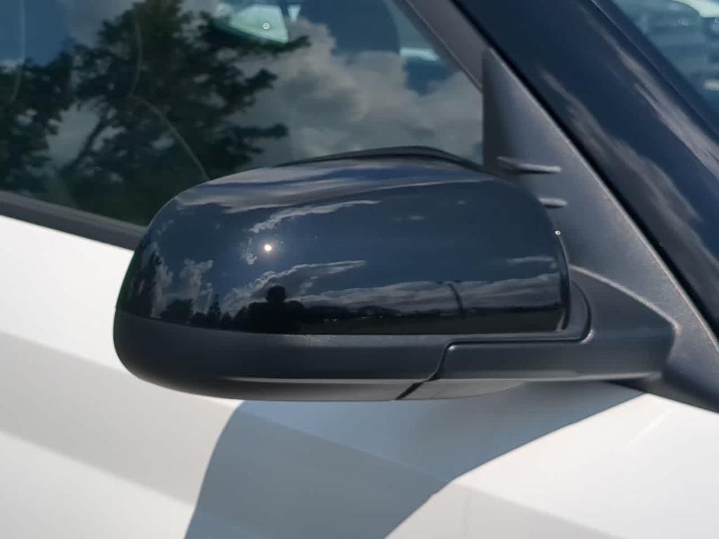 new 2025 Hyundai Venue car, priced at $25,540
