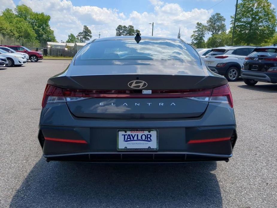 new 2024 Hyundai Elantra car, priced at $27,040