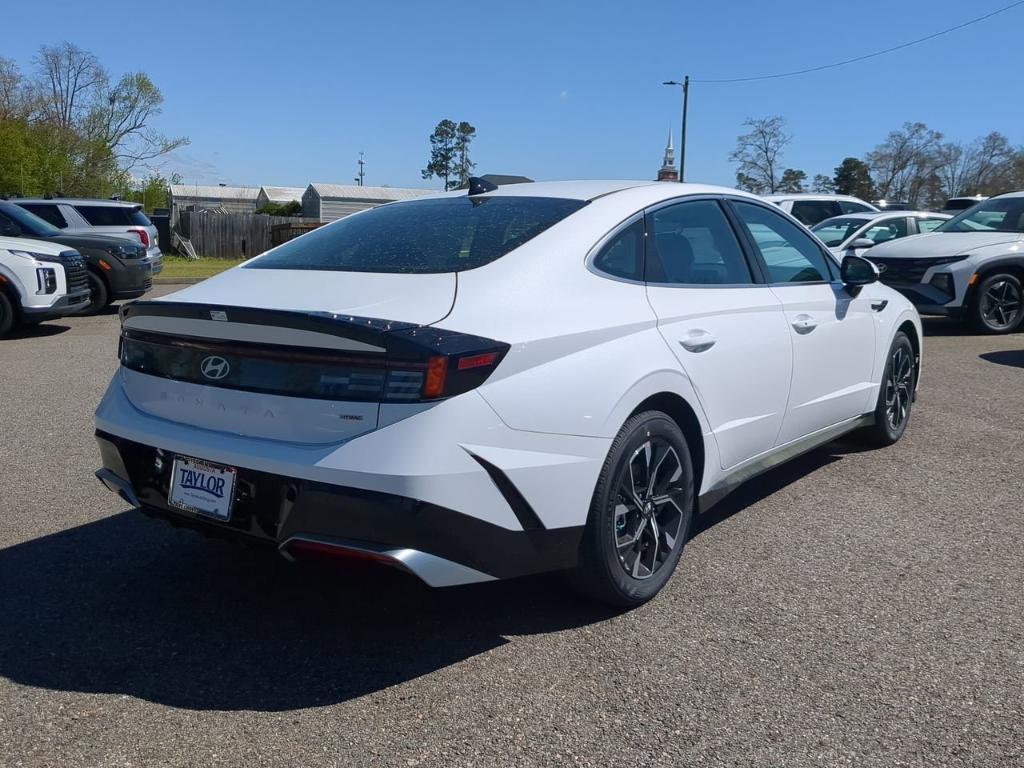 new 2025 Hyundai Sonata car, priced at $31,580