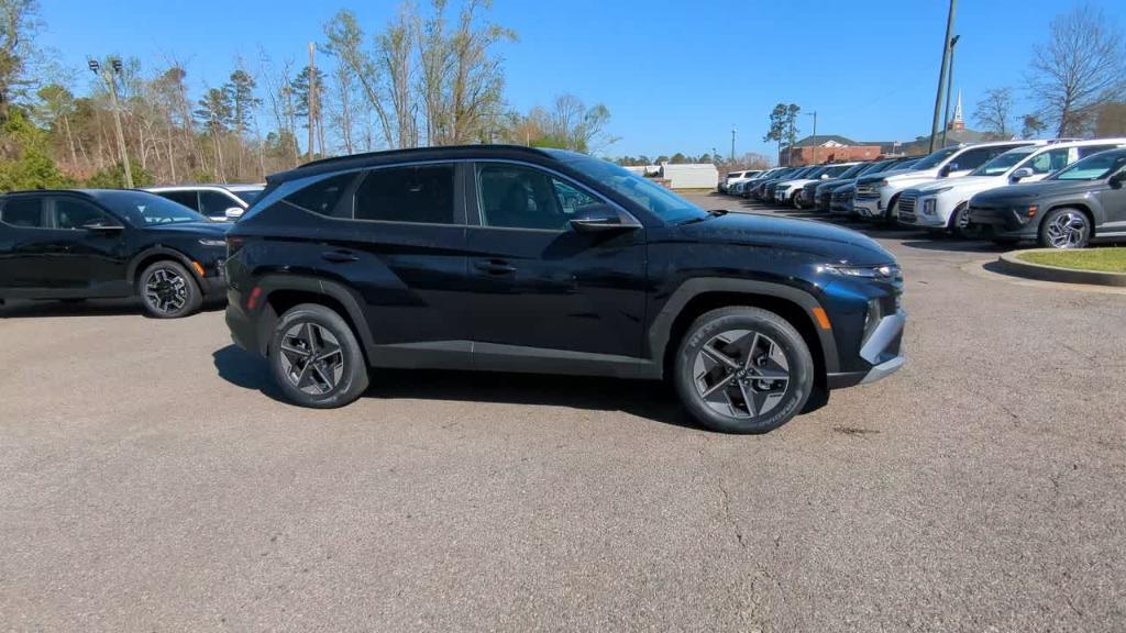 new 2025 Hyundai TUCSON Hybrid car, priced at $38,280