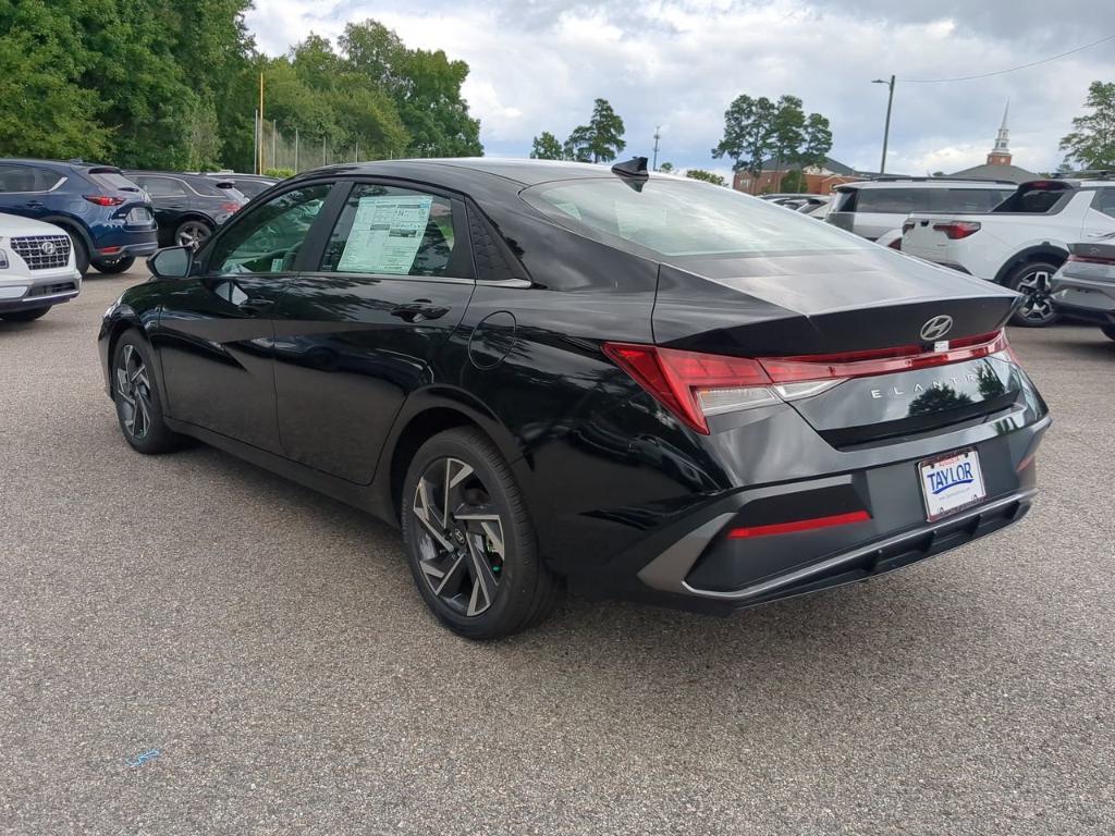 new 2024 Hyundai Elantra car, priced at $27,040