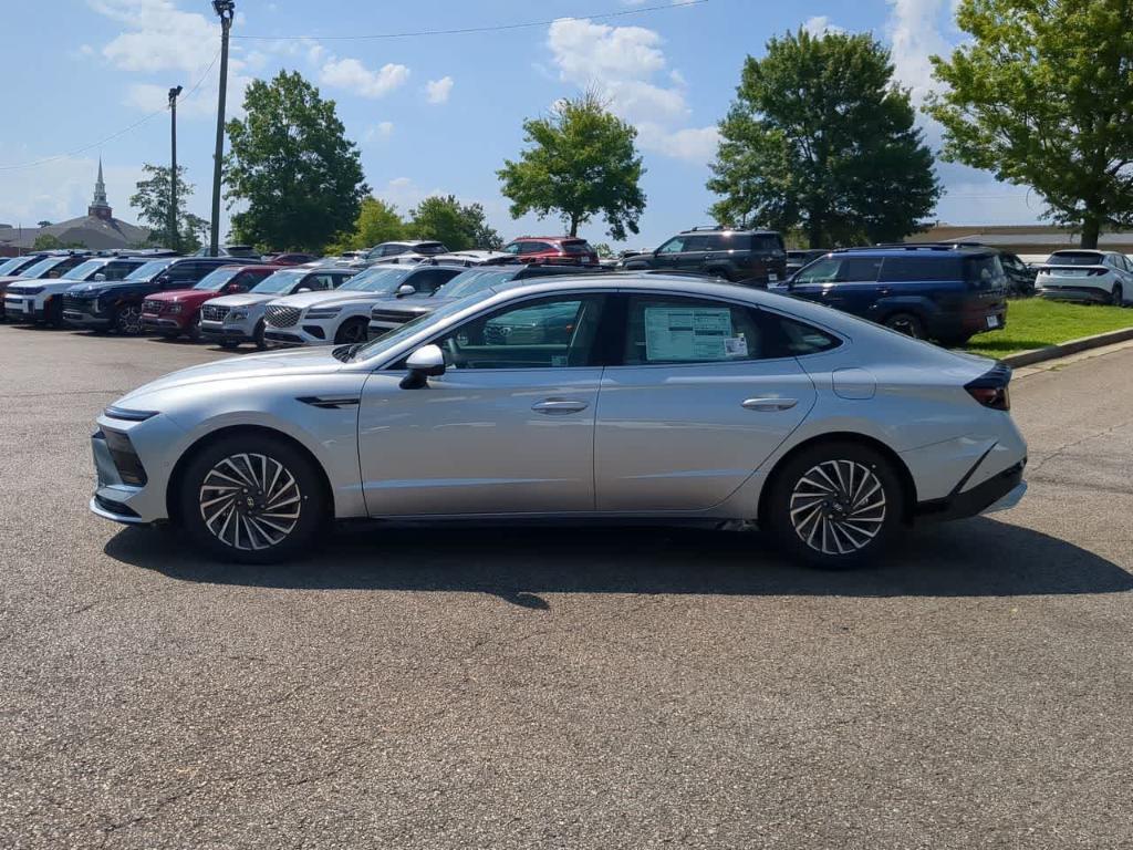 new 2025 Hyundai Sonata Hybrid car, priced at $39,485